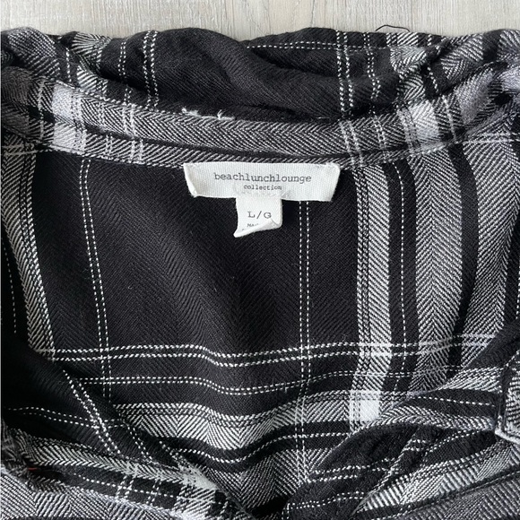 BEACHLUNCHLOUNGE Black & White Plaid Flannel Long Sleeve Button-Up Top Size L - Picture 6 of 8